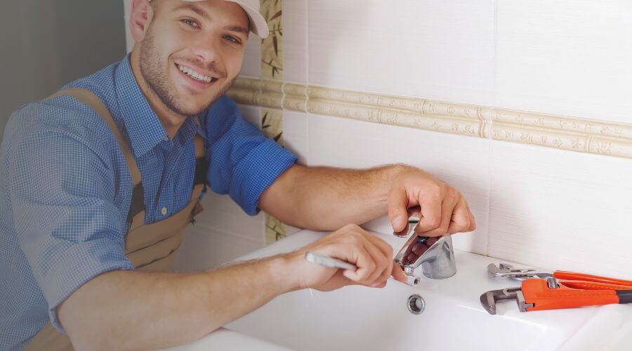 Handle or spout repair in Richmond, IN